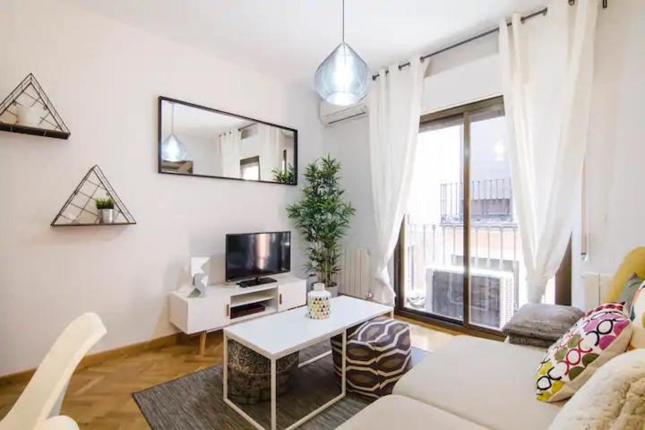 Bright & Spacious- City Center- 2Rooms-2Bathrooms Madrid Kültér fotó