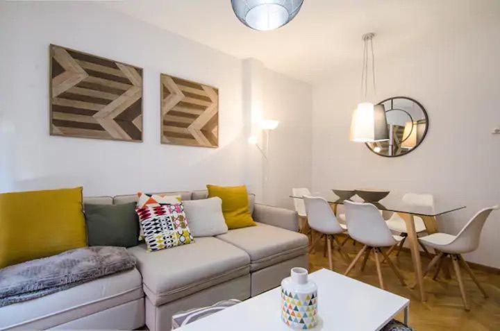 Bright & Spacious- City Center- 2Rooms-2Bathrooms Madrid Kültér fotó