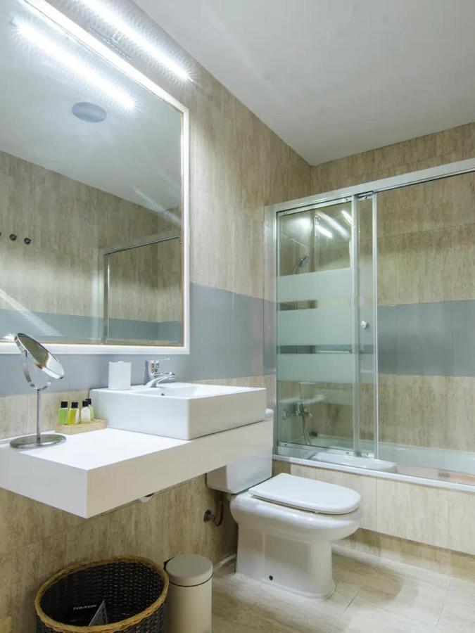 Bright & Spacious- City Center- 2Rooms-2Bathrooms Madrid Kültér fotó